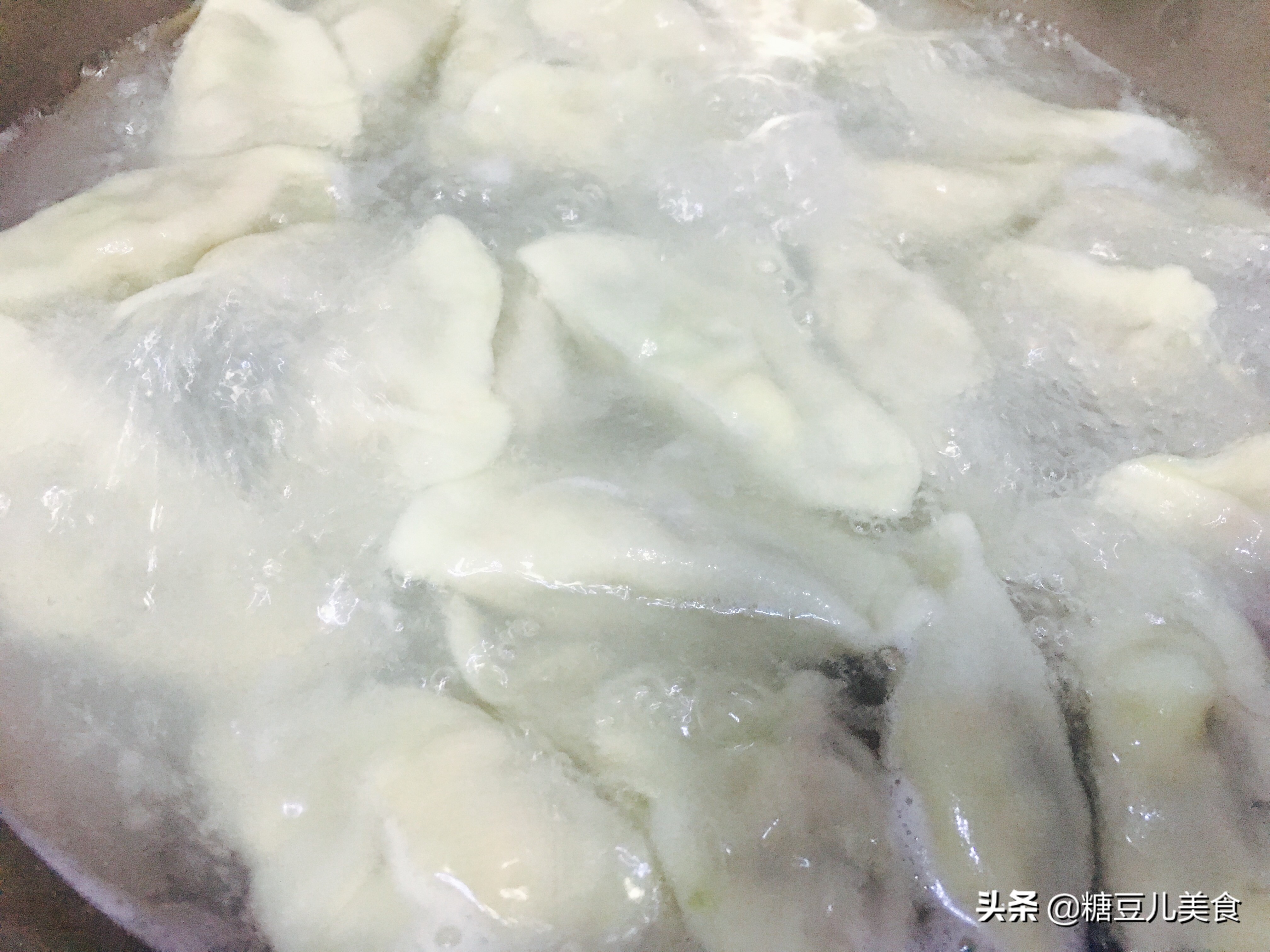 一把菠菜3个鸡蛋,一把菠菜三个鸡蛋馅饼