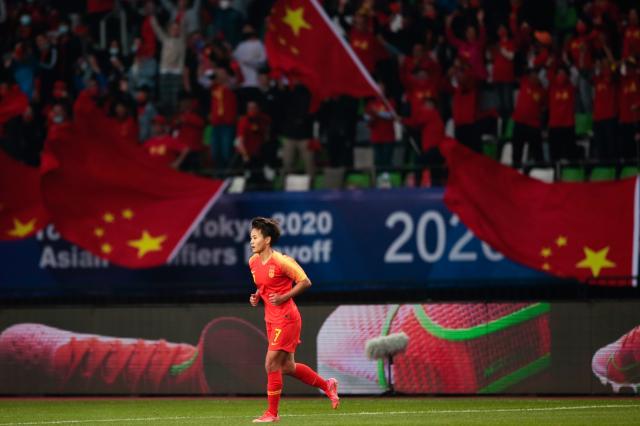 致敬永不言弃的女足精神,女足们的拼搏精神真的是棒棒哒