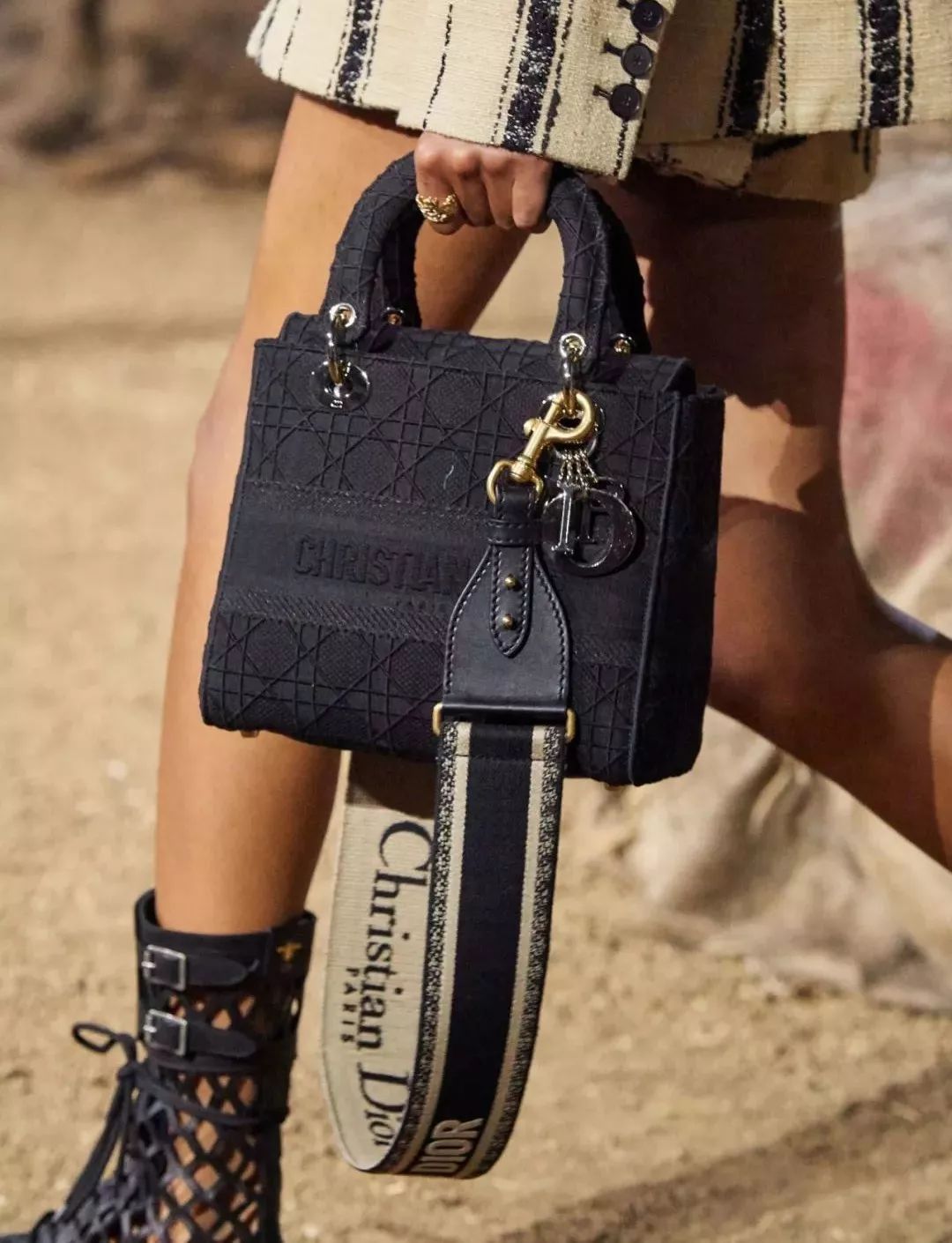 最值得买的dior,dior值得买的马鞍包是哪款