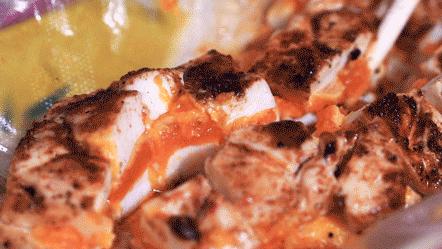 只有3张桌子的小破店，竟然把烧烤做得像米其林3星