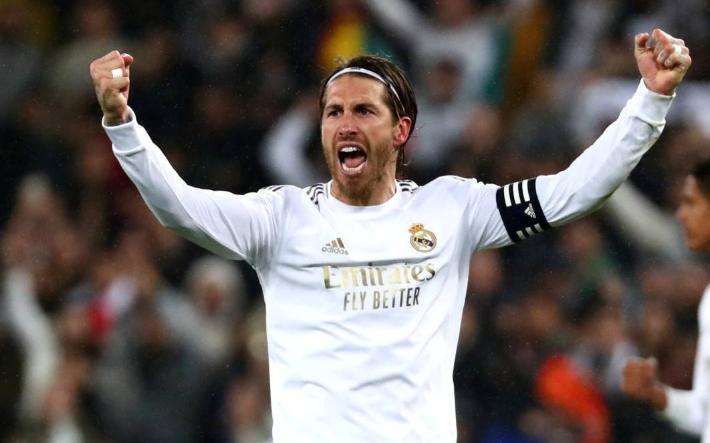 皇马4-0胜巴萨皇马更衣室,西班牙2-1战胜瑞典