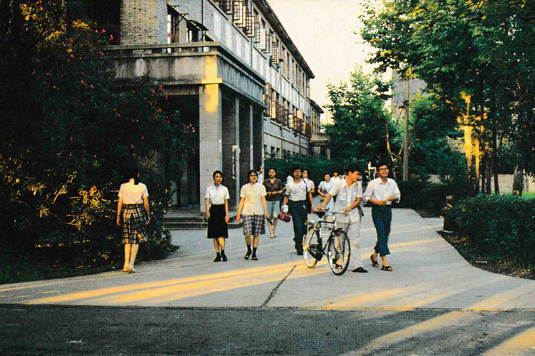 浙江大学明信片怎么写,浙江大学介绍明信片