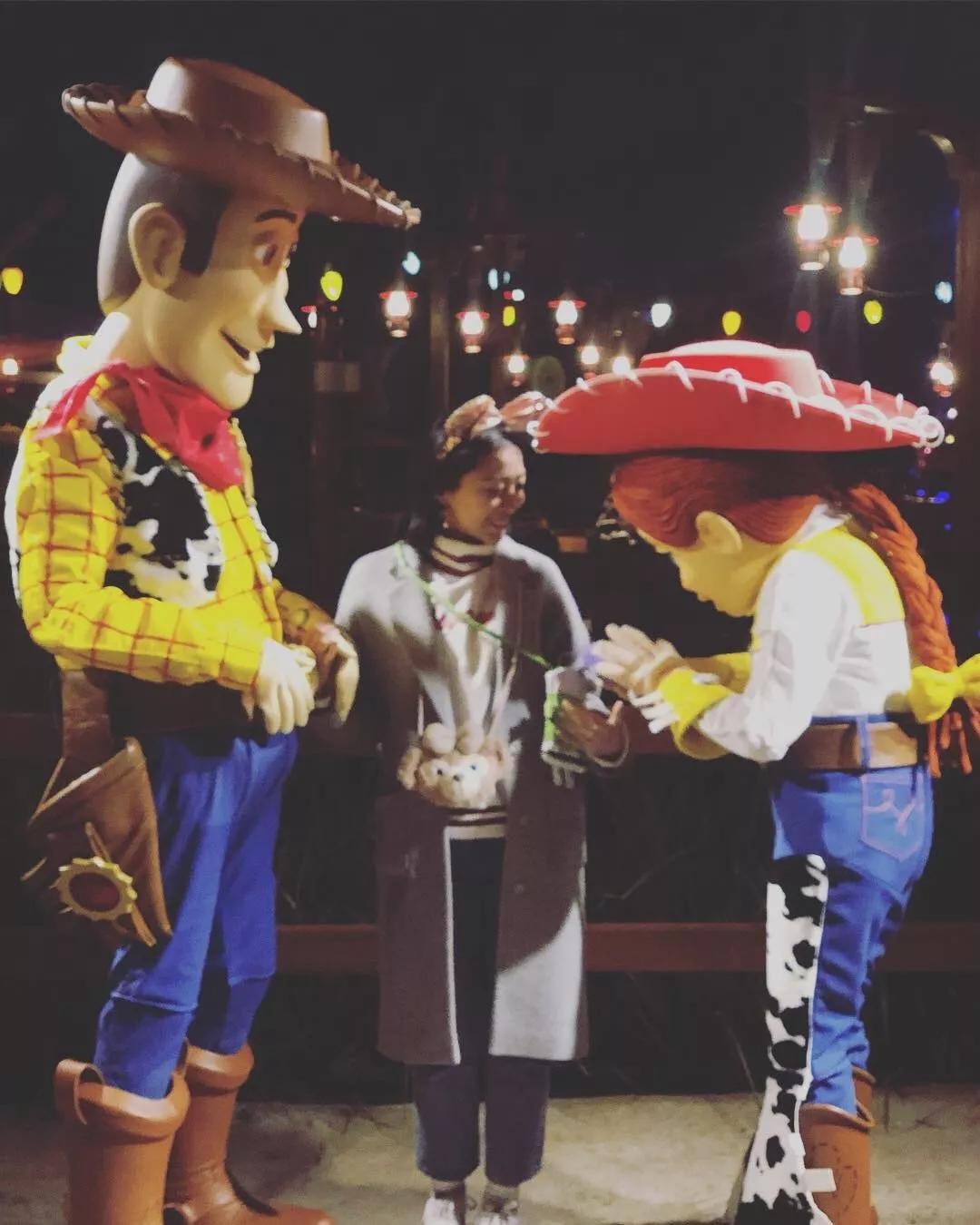 假期撒手没的戏精同事们，竟然在我挤春运的时候吹海风？？（下）