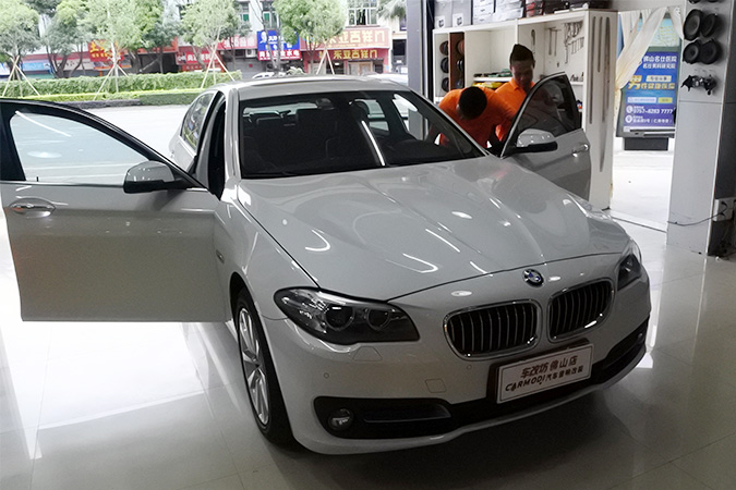 豪车原厂音响怎么没有4门隔音,豪车原车音响