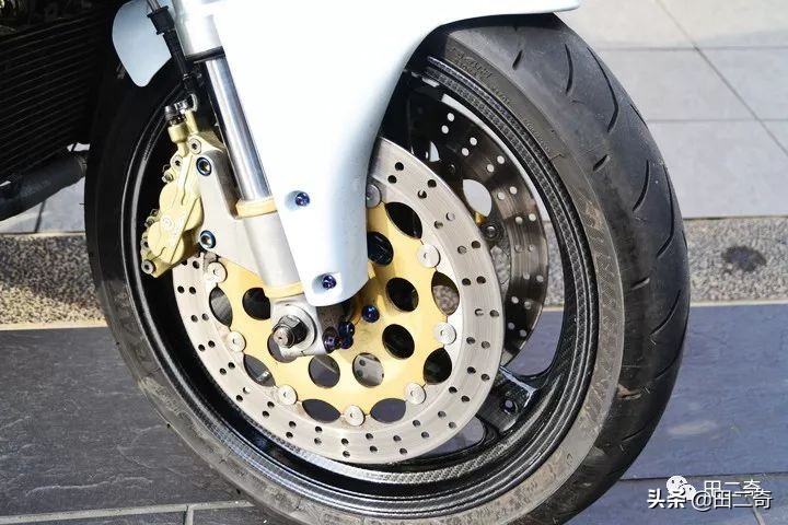 19款SYM新车发布,搭载ZXR400引擎,超炫涡*大轮**灯指纹启动