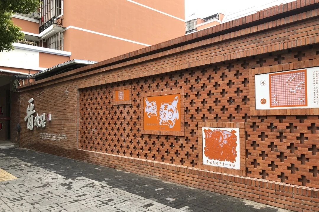 变美、变慢、变温柔,彭浦镇25条街集体宜人化是怎么做到的