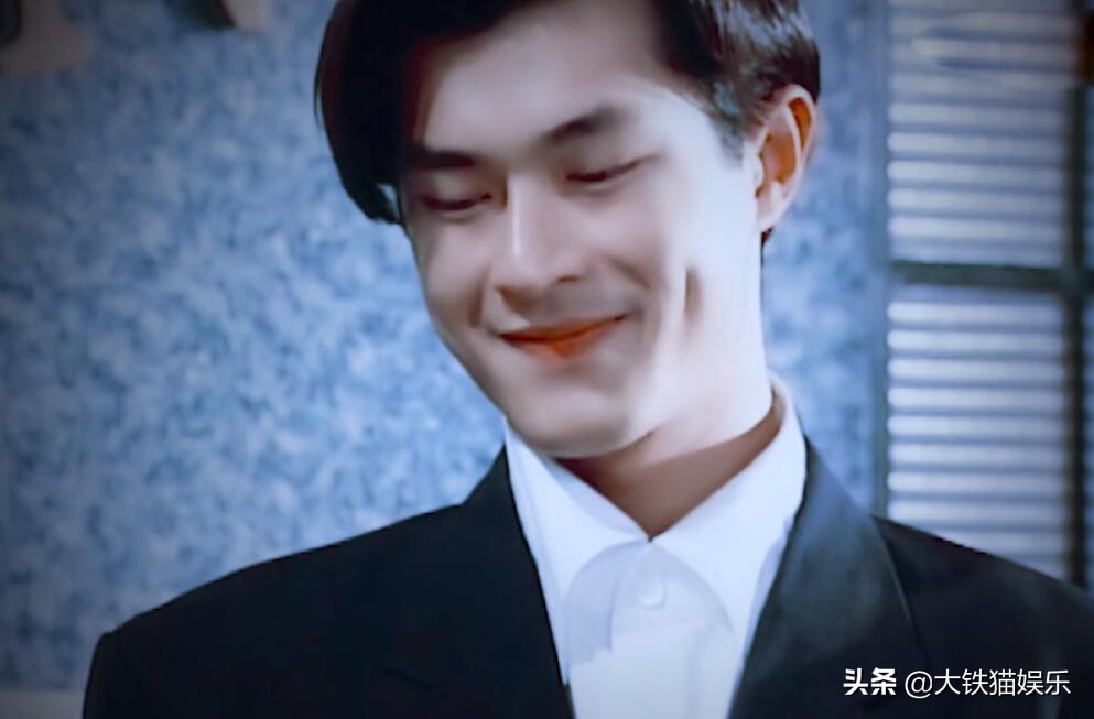 有酒窝的“大叔”只服这4位，不仅笑起来甜，辨识度高，还特耐老