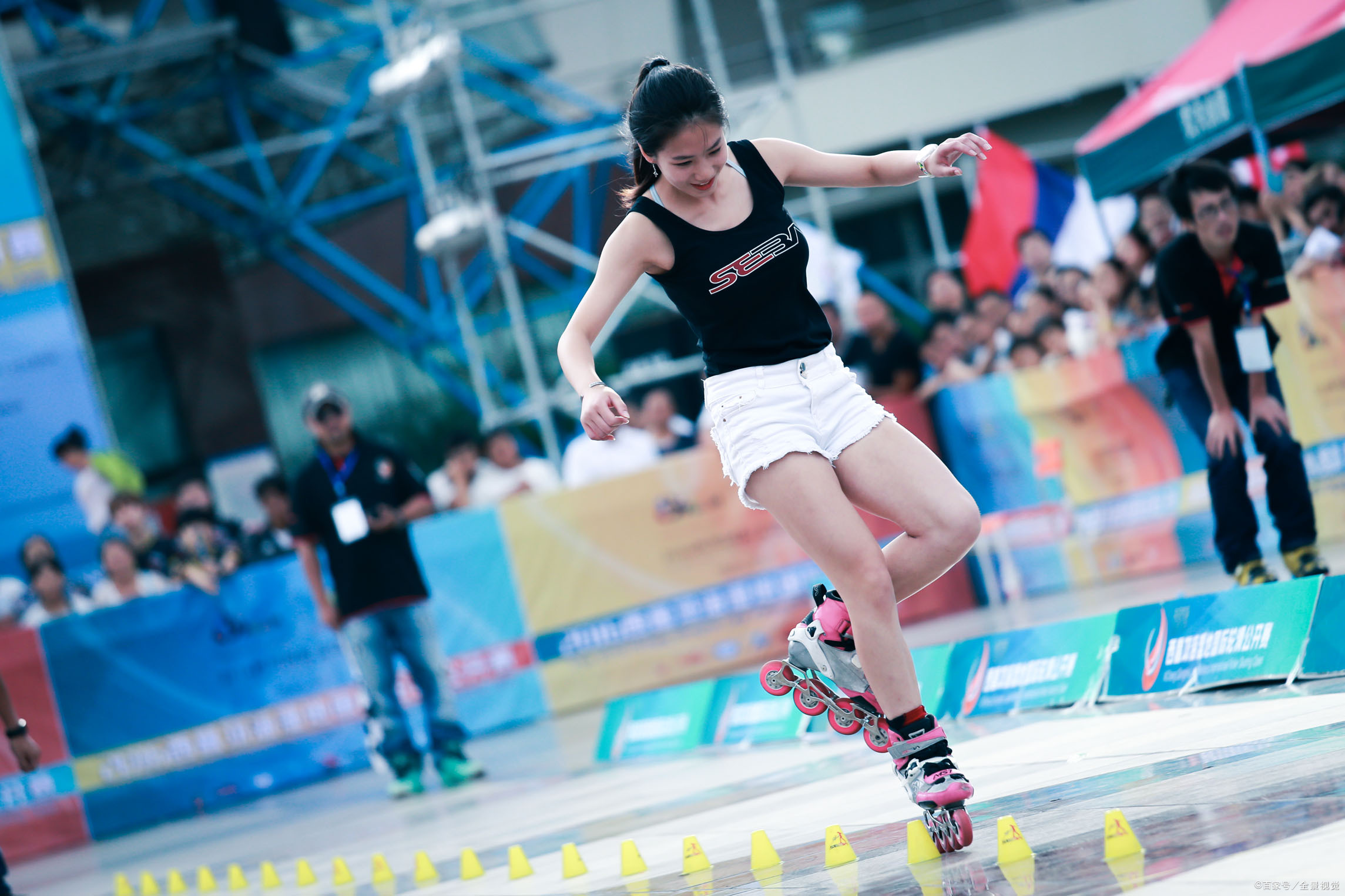 自学轮滑的基本知识,自学轮滑怎么滑