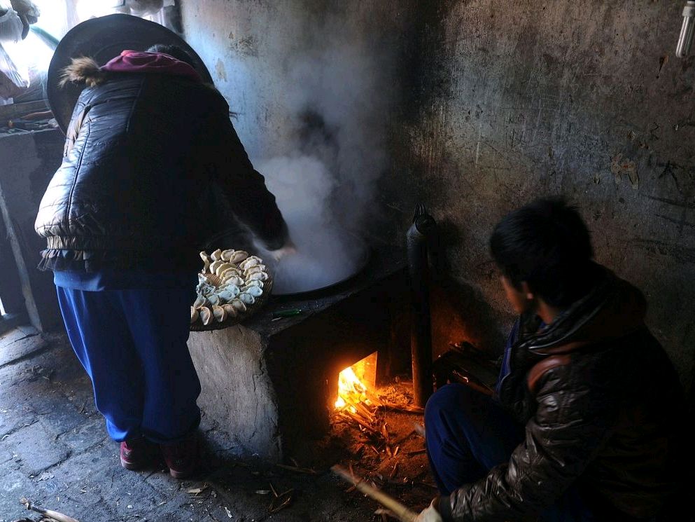 水晶饺子怎么煮才能不破皮,和饺子面技巧劲道不破皮煮不烂