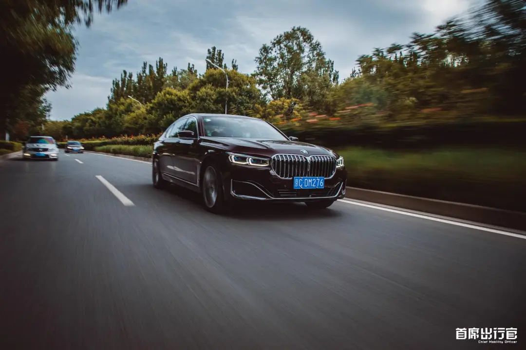 一台宝马740,一辆宝马740