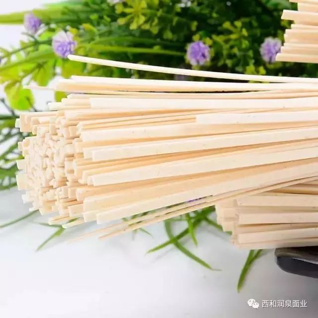 0脂低盐低升糖粗粮荞麦挂面,全谷物全麦荞麦挂面