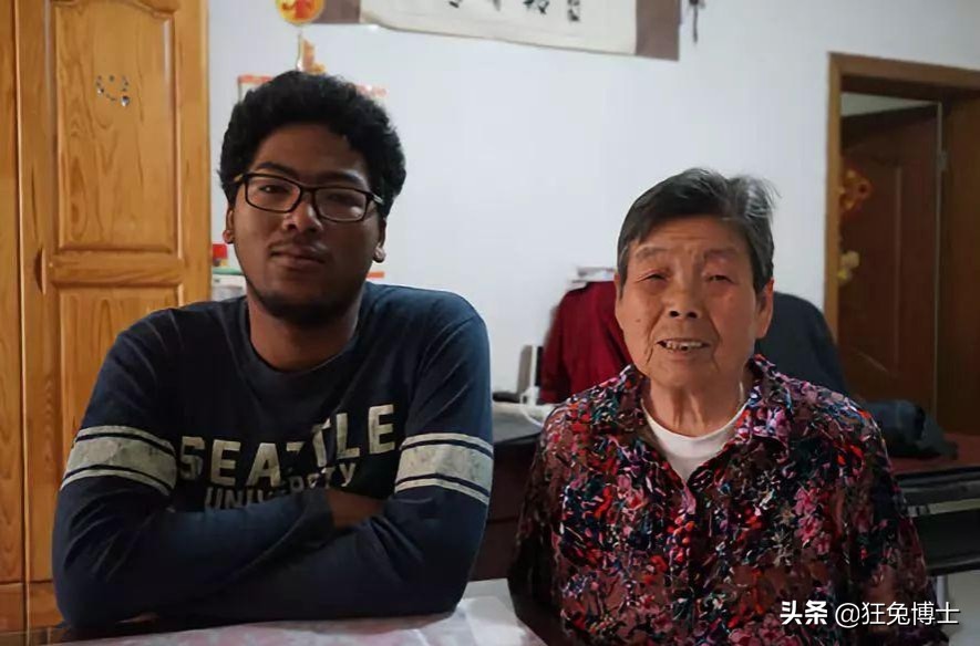 不吐不快:都有哪些外表看是黑人,实质已是“货真价实”中国人?