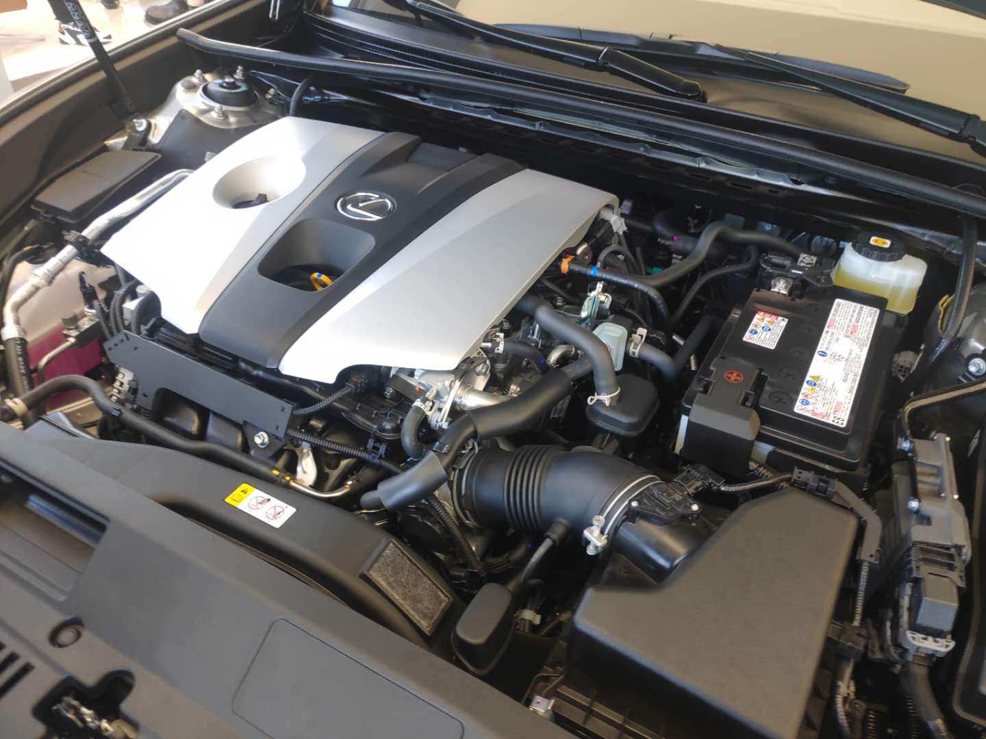 这才是豪车该有的样子,雷克萨斯es200可以做滴滴豪华车吗