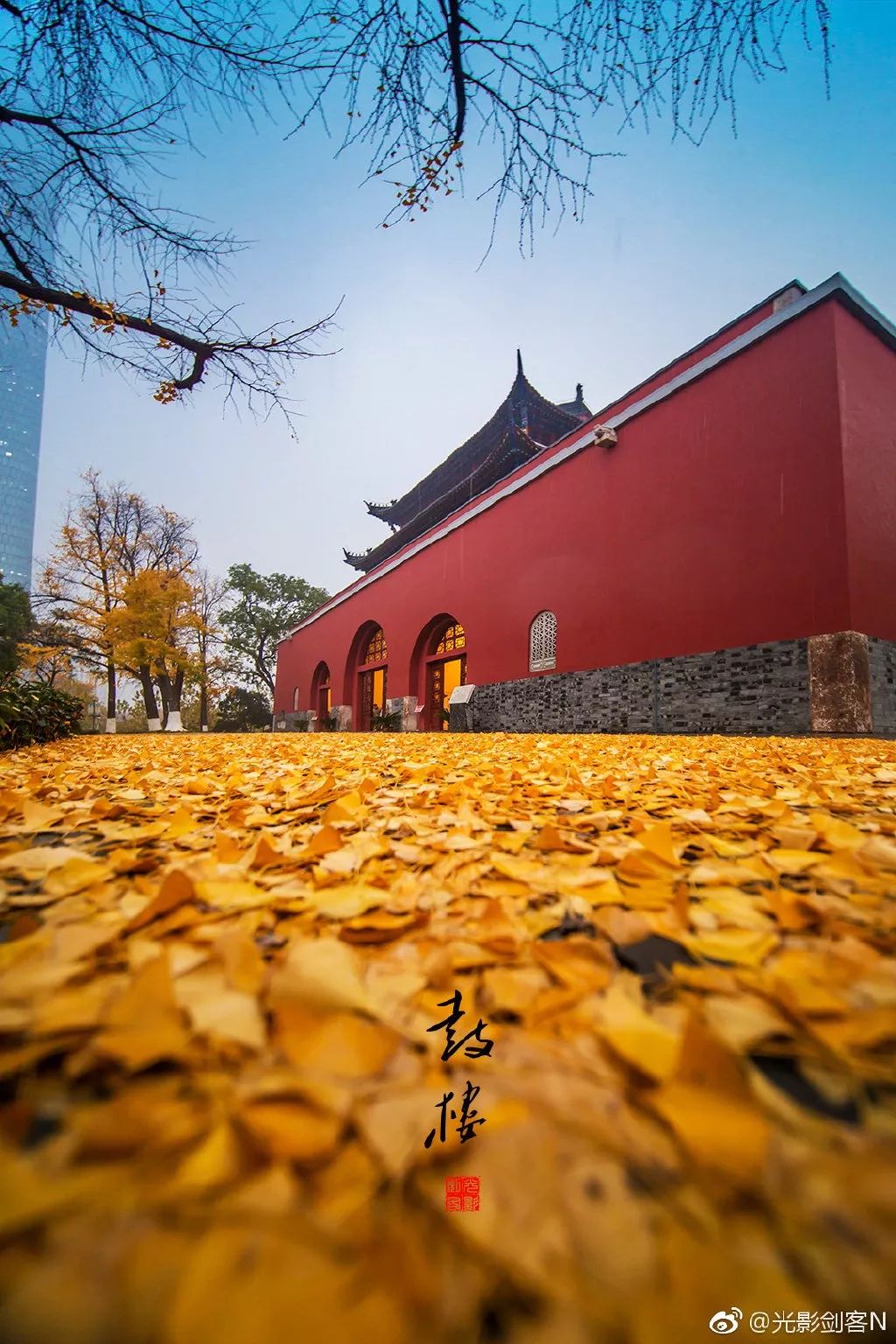 一到秋天南京就成了金陵,一入秋南京就成了金陵