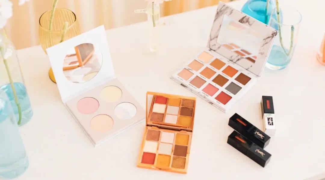 独自逛街独自买单,独自一人逛街好无聊