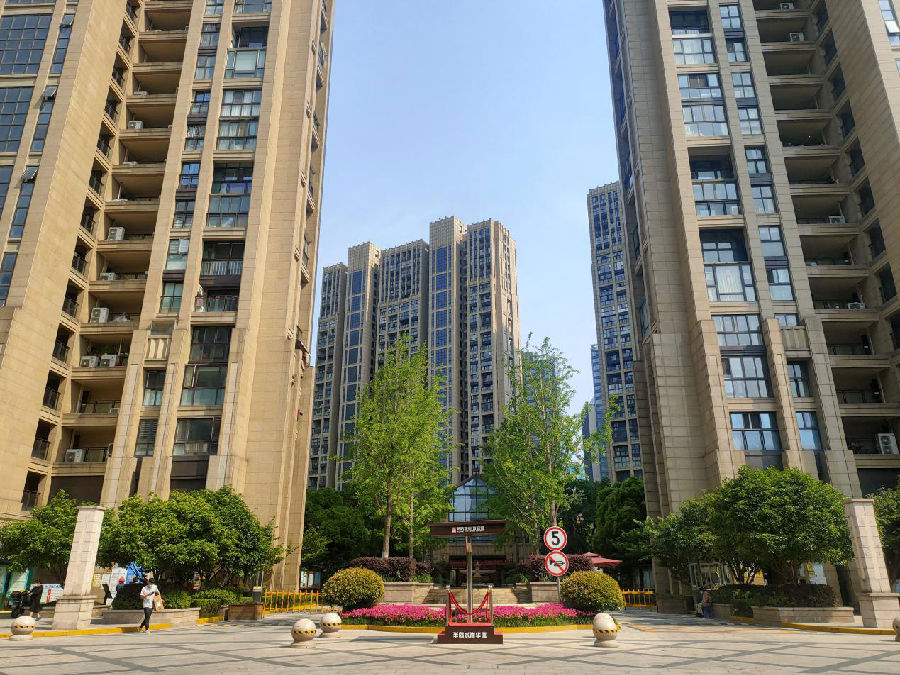 性价比高滨江学区房有哪些,顶级学区房降价400万