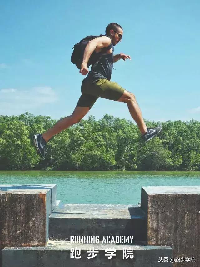 跑完马拉松几天后胸闷,跑完马拉松最后腿软了