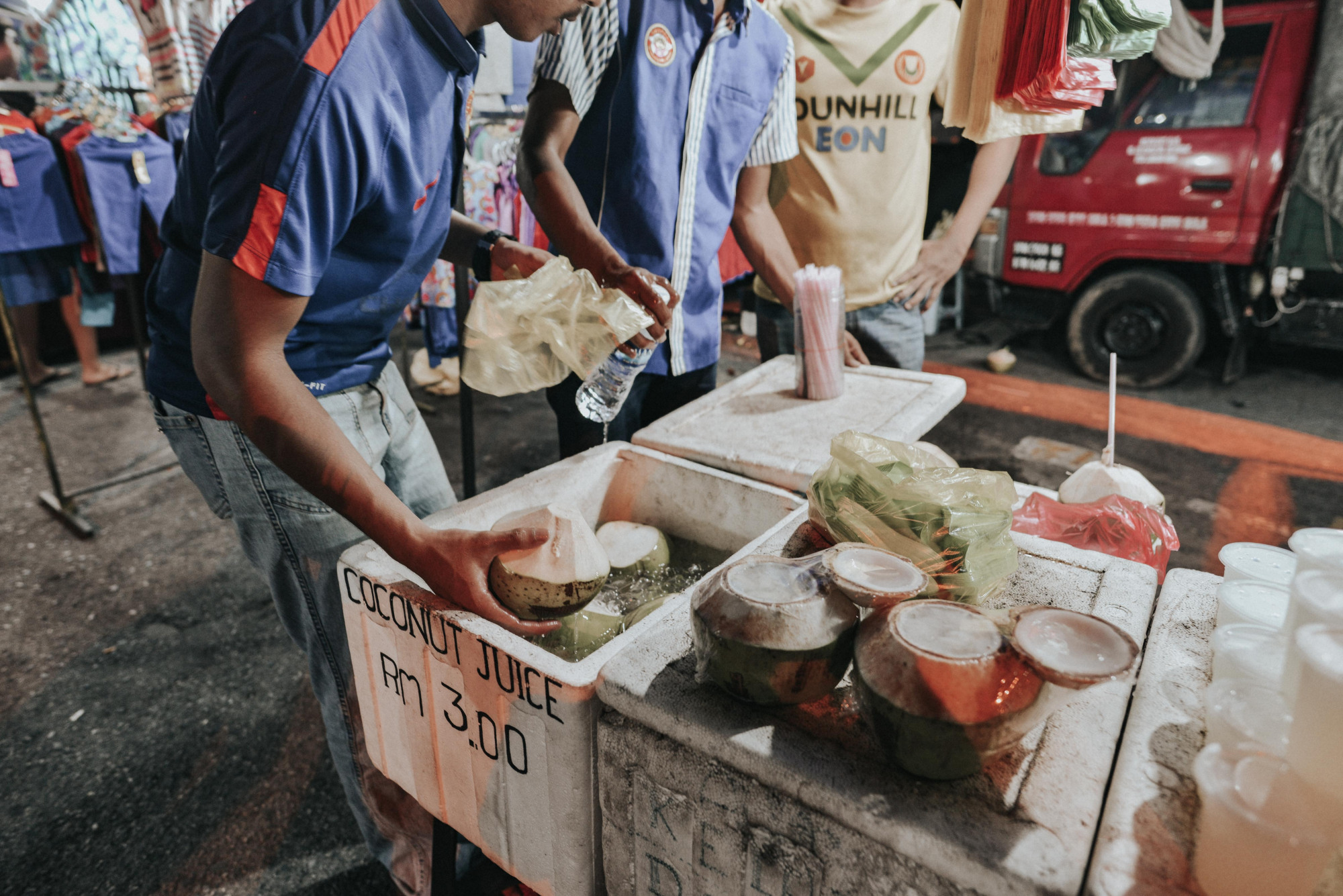 游击战一般的夜市，每天更换不同位置，竟成兰卡威游客最爱的地方