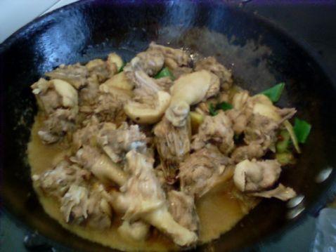 鸡肉怎么炖才嫩不柴家常,鸡肉怎么炖才嫩不柴小窍门