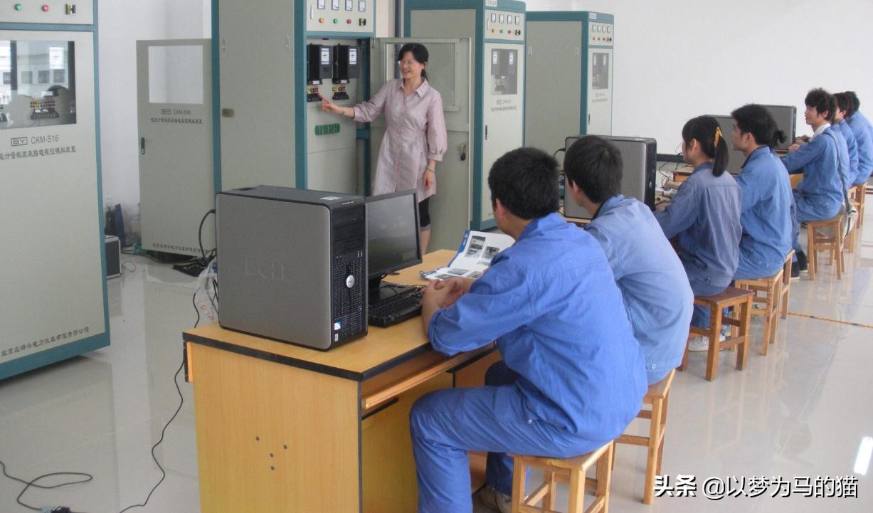 读什么大专最好找工作,无技术大专生适合做的高薪职业