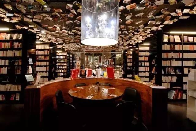 老书迷:攒了一堆书,从来没有读,怎么办?借出去!