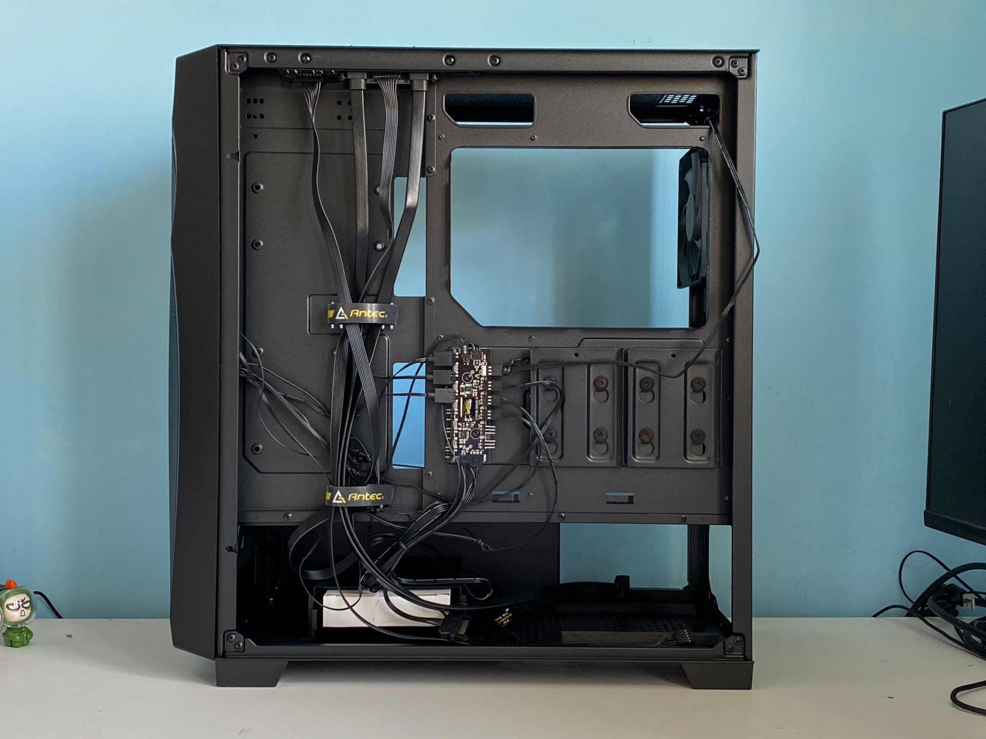 夏天高温电脑机箱如何散热,极寒天气电脑散热