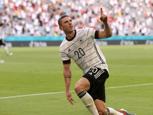 是非成败转头空的视频,勒夫重新执教德国国家队