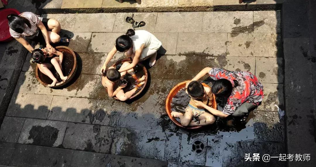 袜子和内衣裤可以用一个盆洗吗,袜子跟裤头能用洗衣机洗吗