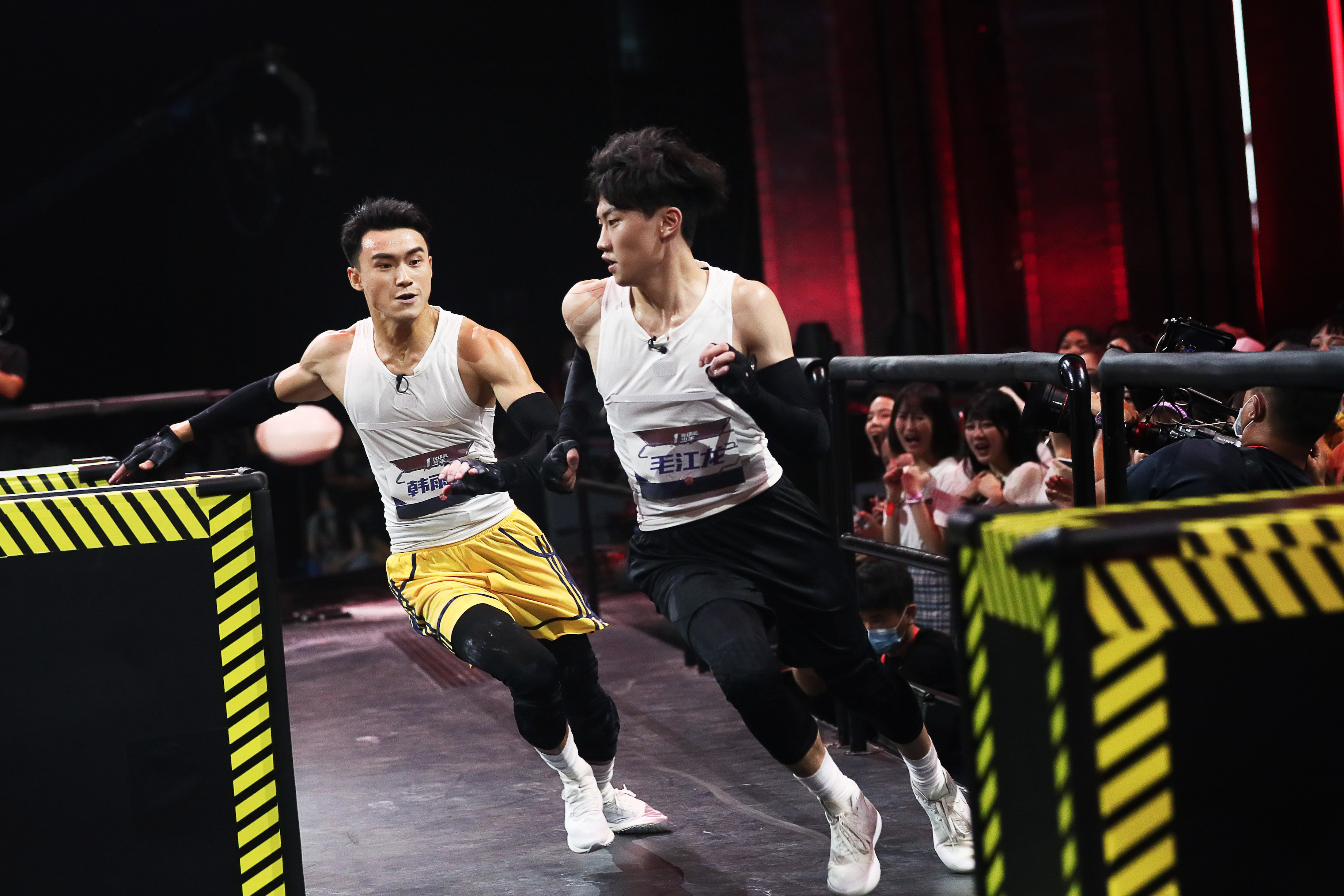 国家一级运动员争王！《运动吧少年》北大学霸被张继科赞跑酷少年