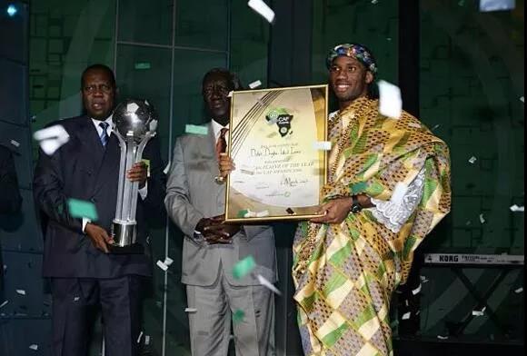 德罗巴用足球化解战火,德罗巴用足球阻止了战争后续