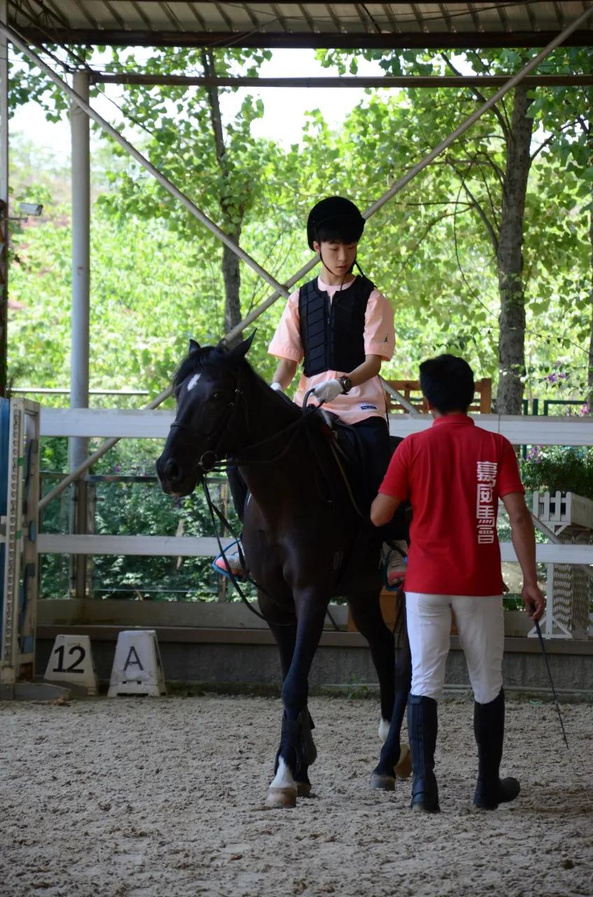 牛津国际公学成都分校多少钱一年,牛津国际公学招生简章