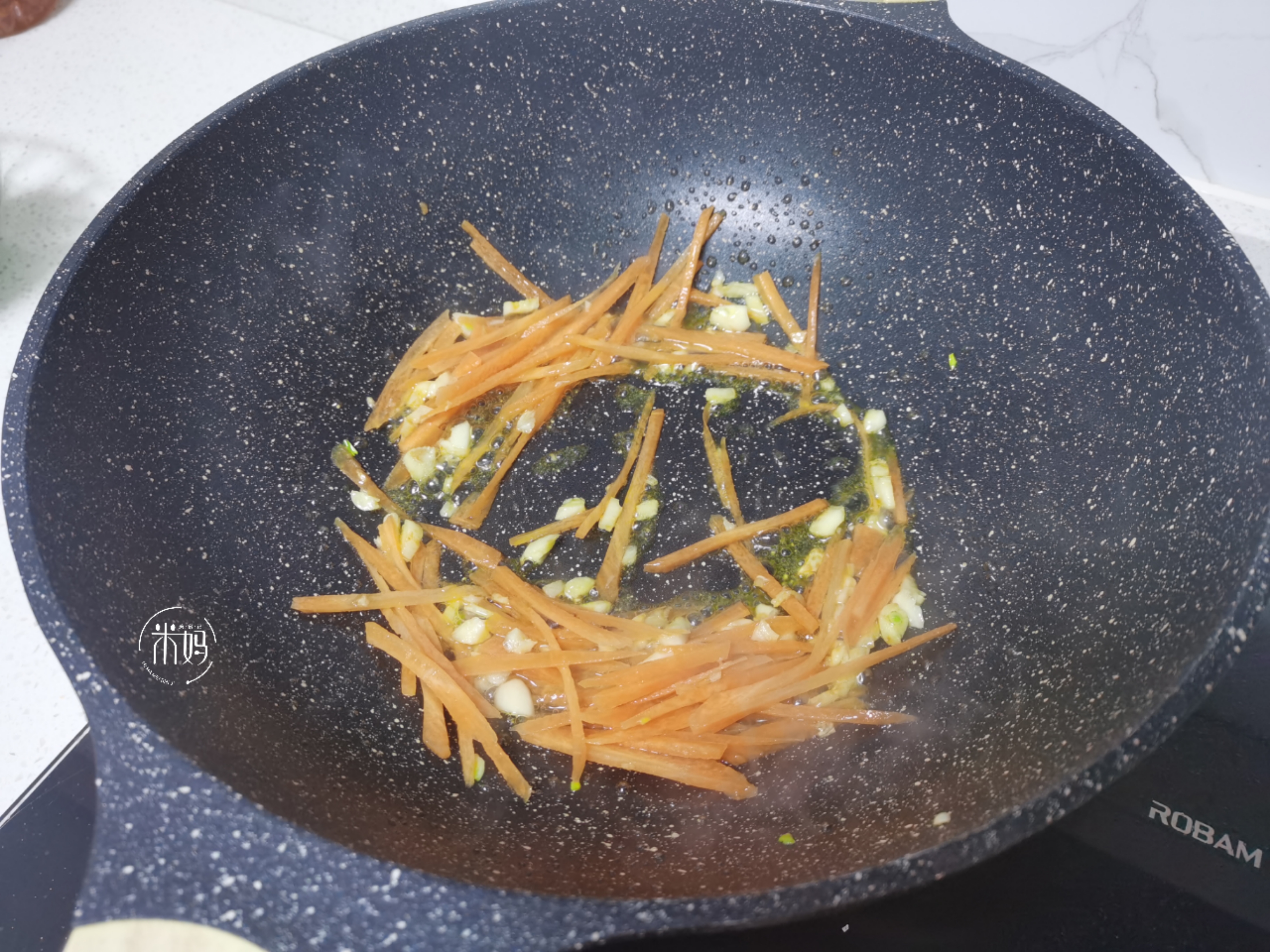 炒西兰花千万别焯水大厨教你一招,炒西兰花切记不要直接焯水