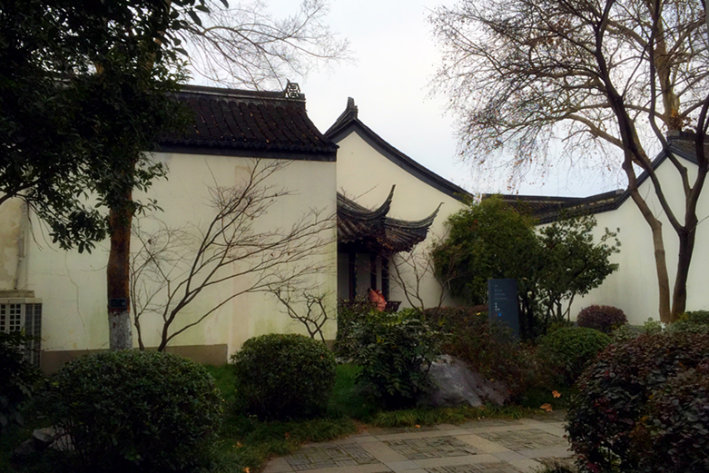 月下说金陵，晨起游南京