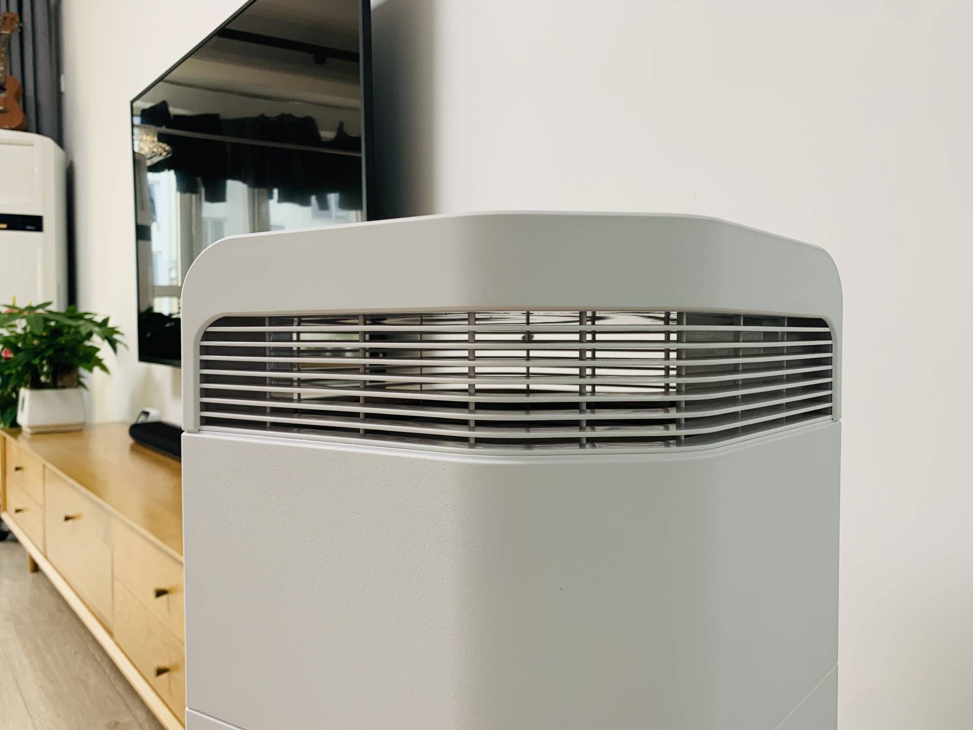 艾泊斯空气净化器出到几代了,艾泊斯和iqair空气净化器对比