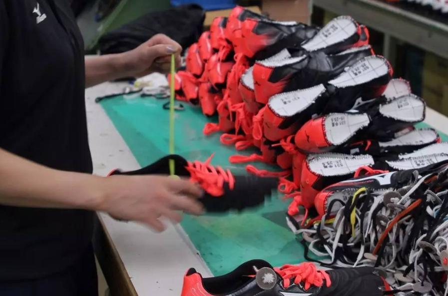 低调的日本牌子,很低调的跑鞋