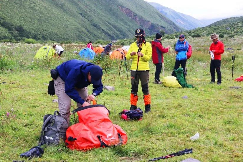 贡嘎山的徒步,贡嘎雪山大环线徒步游记