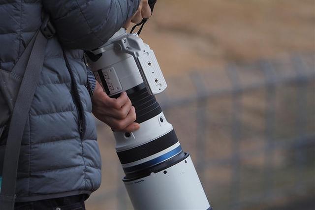 奥林巴斯150-400mm内置1.25X增距镜是如何工作的?