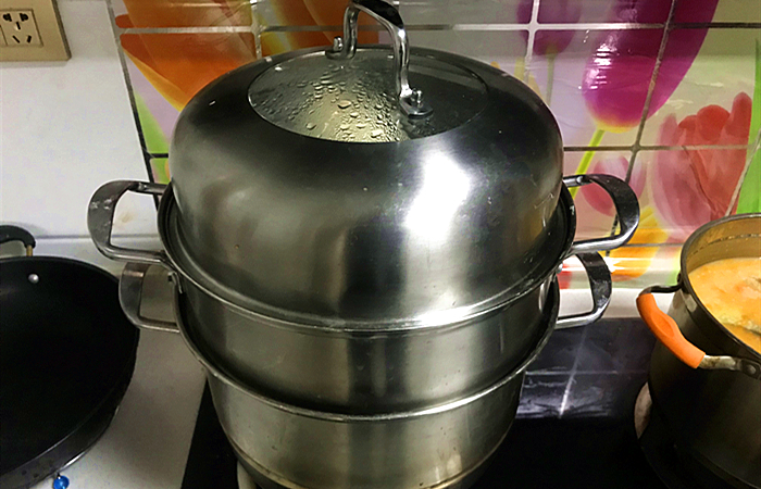 蒸包子出现死面塌陷视频,蒸包子塌皮怎么处理好吃