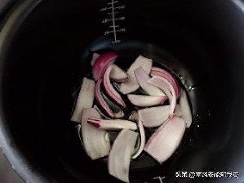 番茄土豆炖牛肉,番茄土豆炖牛肉的做法电饭煲