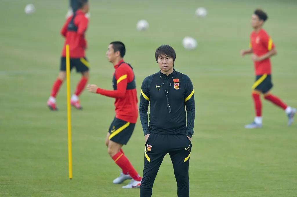 国足应向朝鲜男足学习朝鲜队在2010年世界杯只与巴西差一粒进球