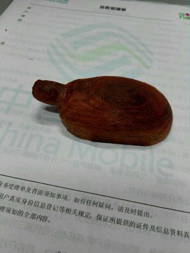 从朋友那抢了块料子,心情不好雕个乌龟王八蛋