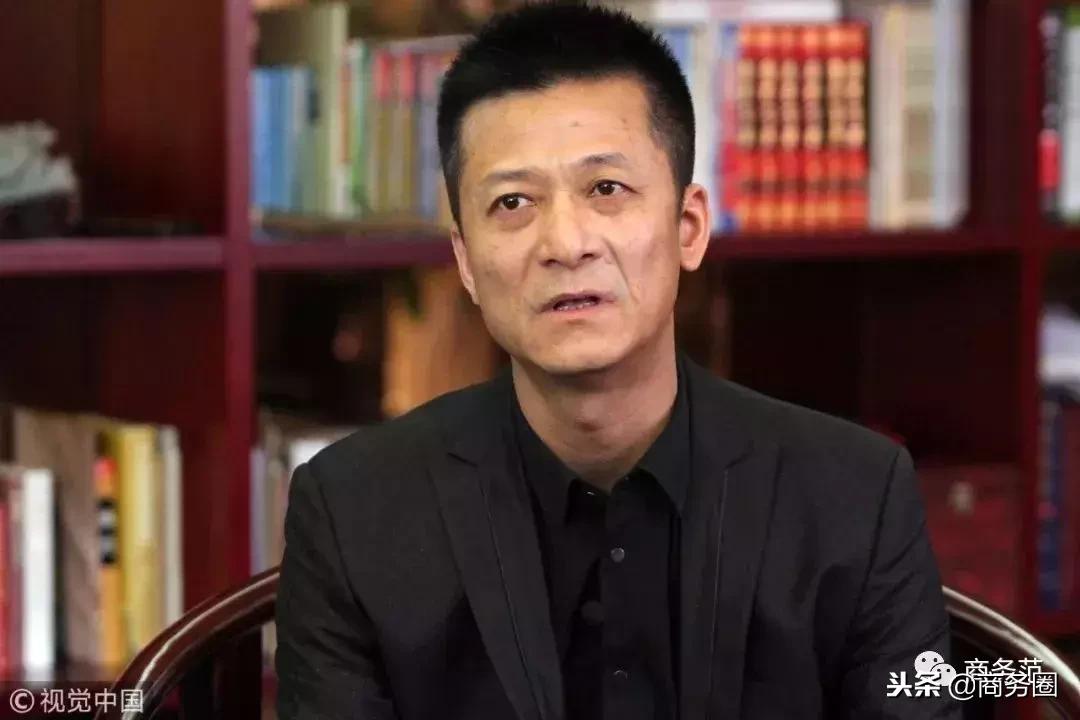 看完权健老总浮夸炫富日常，也是各种“夸大宣传”……