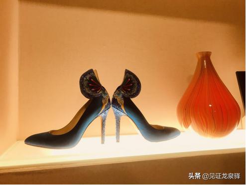 龙泉版权闪耀首都，sheme女鞋荣获中国北京国际授权大会大奖！