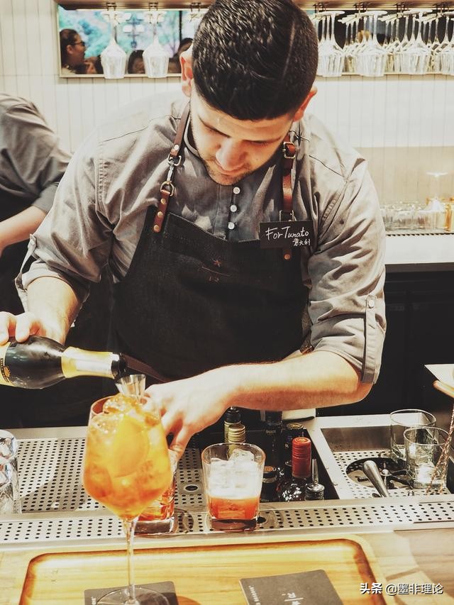 最有特色的一家星巴克,法国豪华星巴克