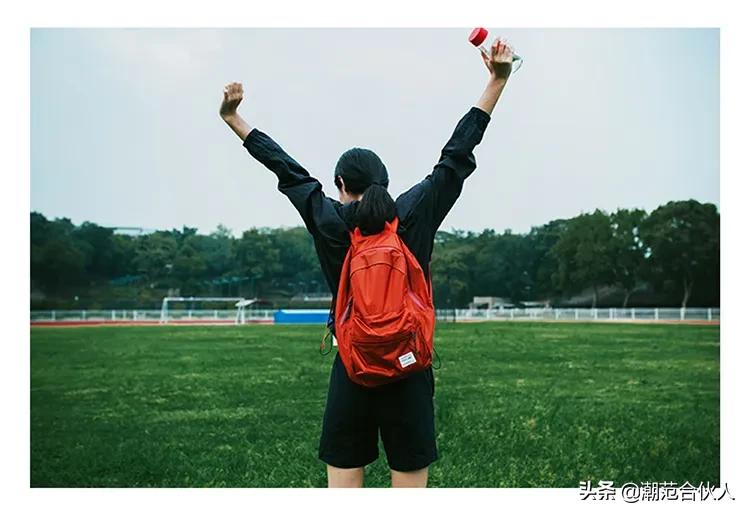 终于开学了！500块能买到哪些巨好看的新书包？