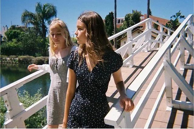 甜美系穿搭博主女推荐,适合学生党甜辣穿搭博主