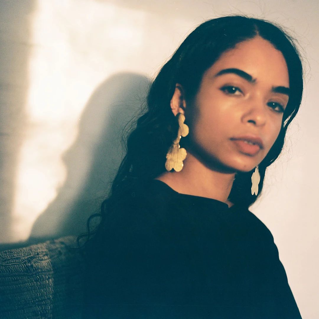 不差钱的女人的特点,为什么那么多人都喜欢佩戴耳环