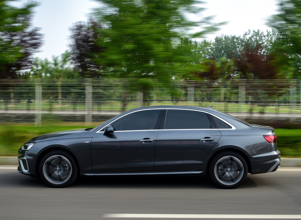 奥迪a4l乞丐版值得购买吗,全款买奥迪a4l豪华动感送什么