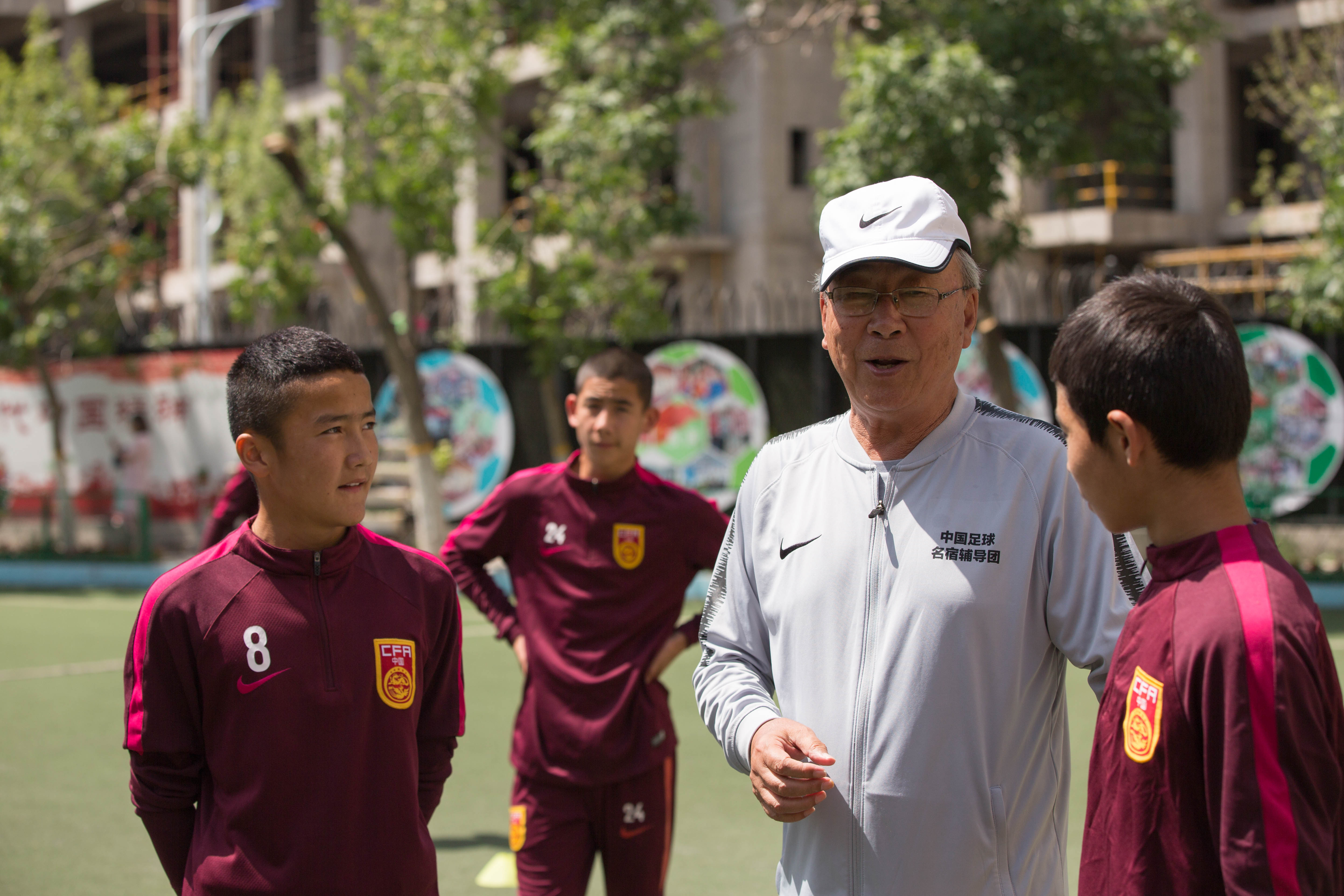 足球王俊生,中国足球名宿青训