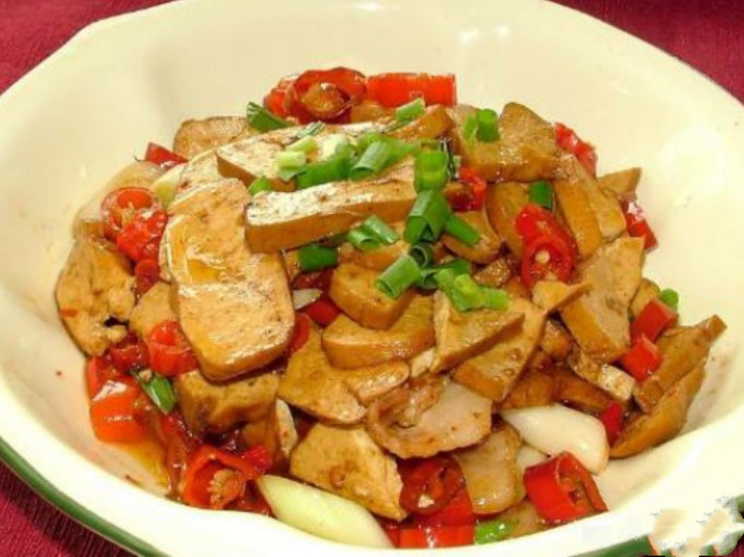 湘潭菜攸县香干炒肉的视频,攸县香干花菜炒肉的做法